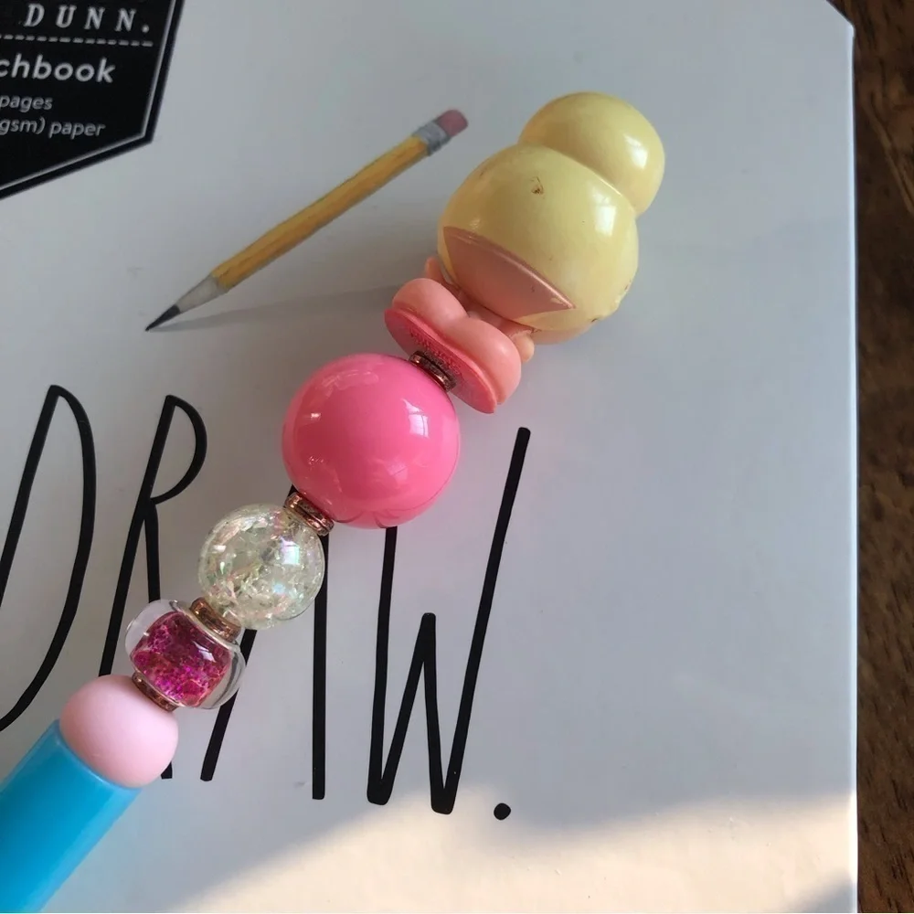 Disney doorables: The Princess and The Frog: Charlotte handmade beaded pen